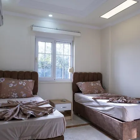 Villa Stone 2 *